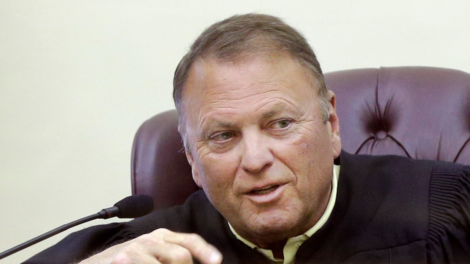 cheats/2014/05/09/arkansas-kills-gay-marriage-ban/140710-gay-marriage-cheat_zzynfi