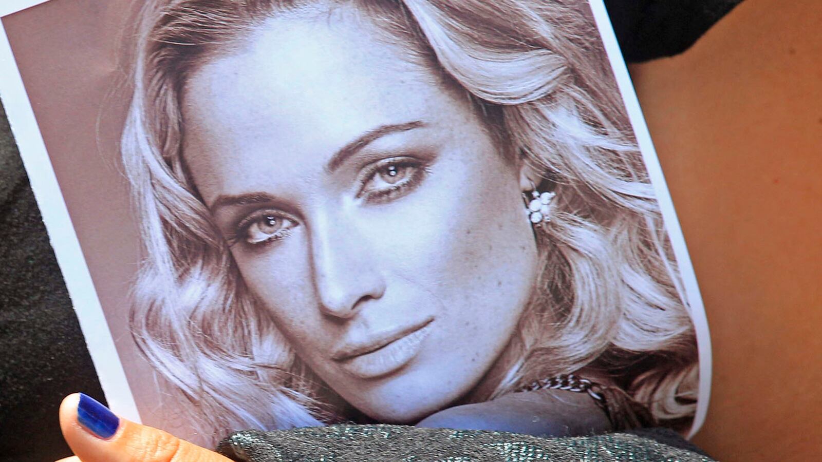 cheats/2013/02/23/steenkamp-s-father-gives-seething-interview/130223-steenkamp-interview-father-cheat_guffti