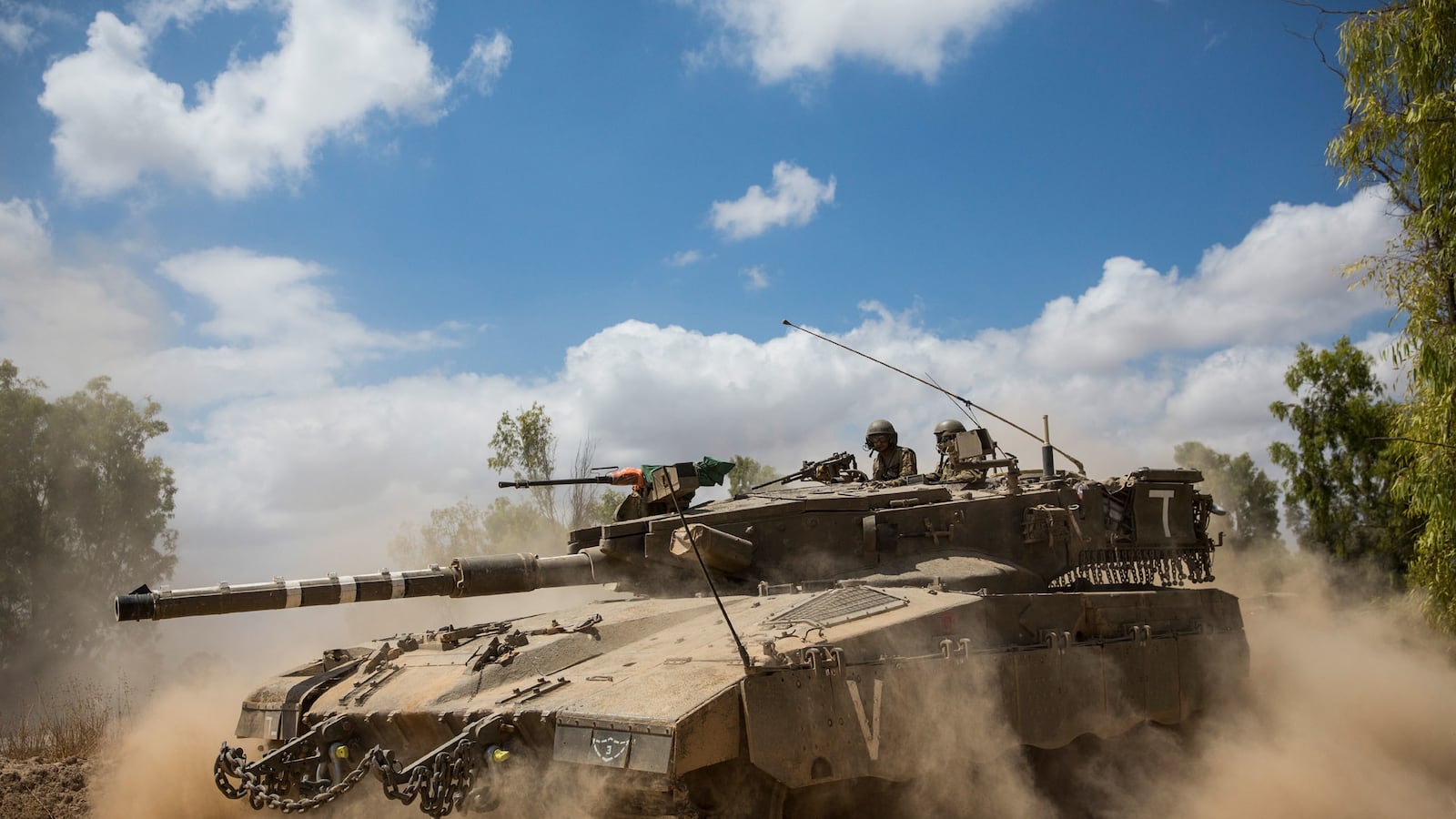 cheats/2014/07/18/israel-ground-offensive-injures-dozens/140718-gaza-ground-attack-cheat_lz99ro