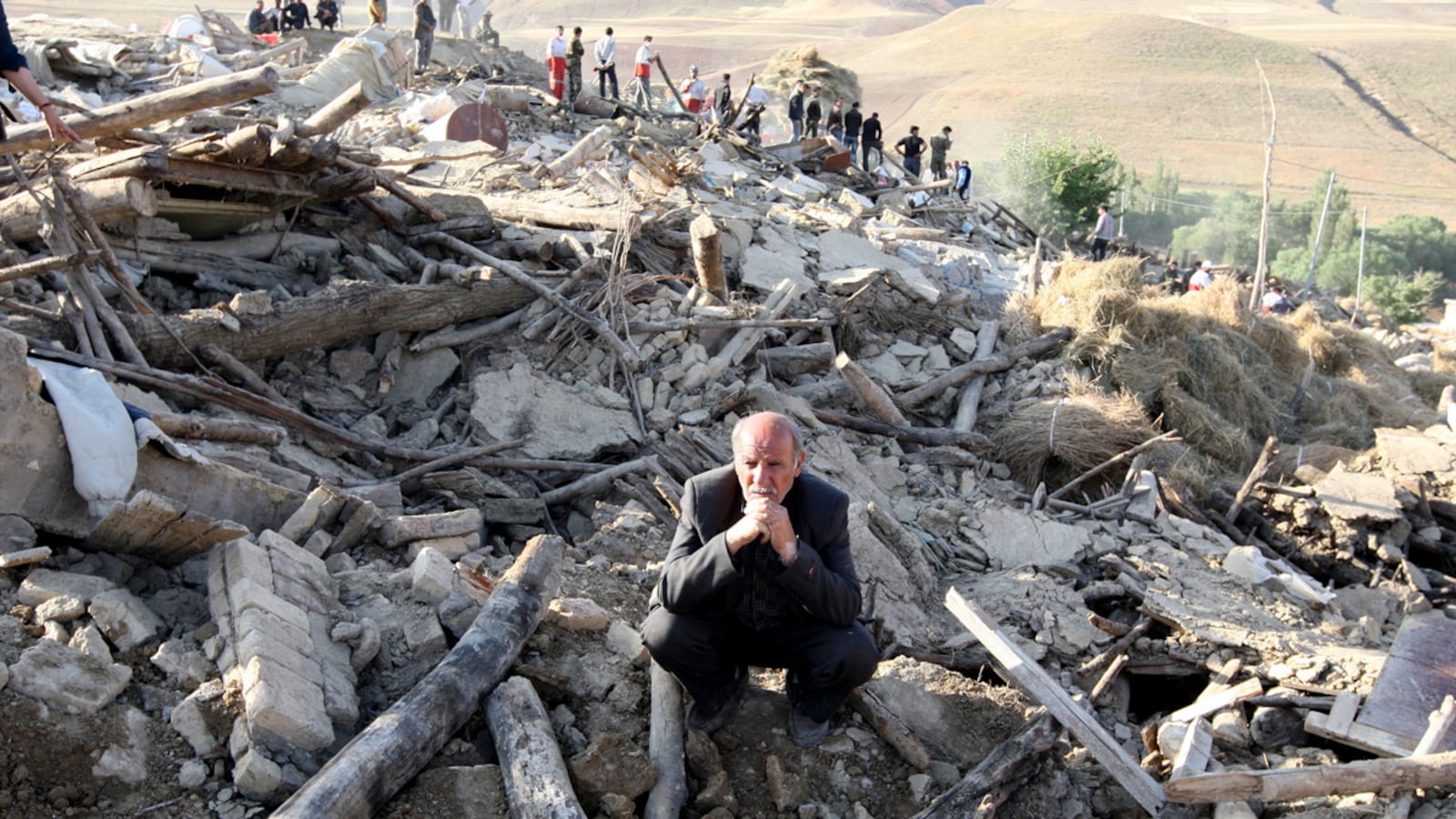 cheats/2012/08/13/iran-earthquake-toll-reaches-300/iran-earthquake-death-toll-reaches-250-box_mcqh3h