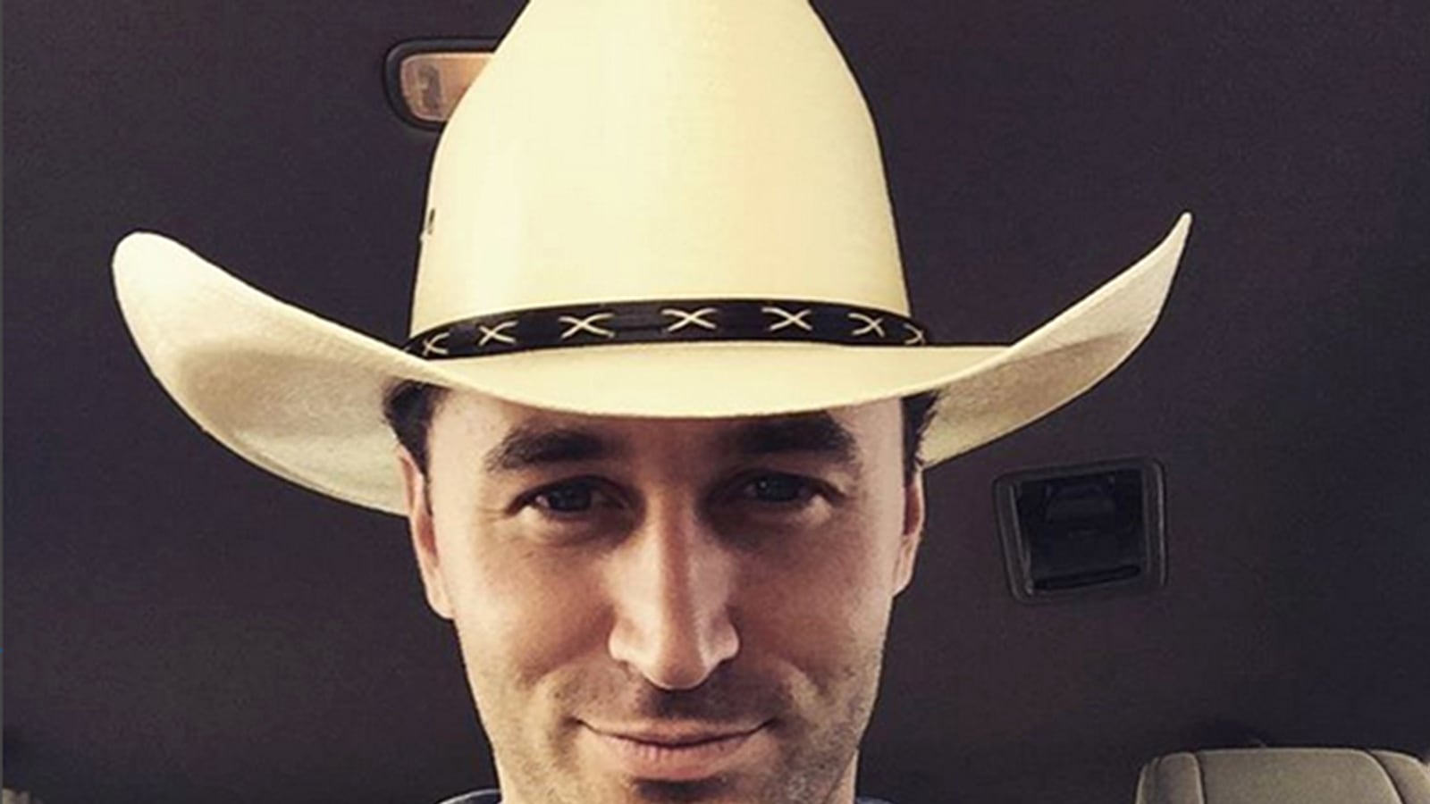 articles/2016/02/06/james-deen-is-back-in-porn-why-has-the-adult-film-industry-forgiven-the-accused-serial-rapist/160205-stern-deen-tease_c798l7