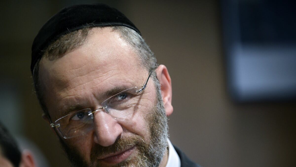cheats/2013/04/11/france-s-chief-rabbi-resigns-in-disgrace/france-rabbi-cheat_juibiw