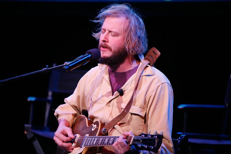 galleries/2011/07/22/baby-it-s-hot-outside/hot-bon-iver_ilfhb8