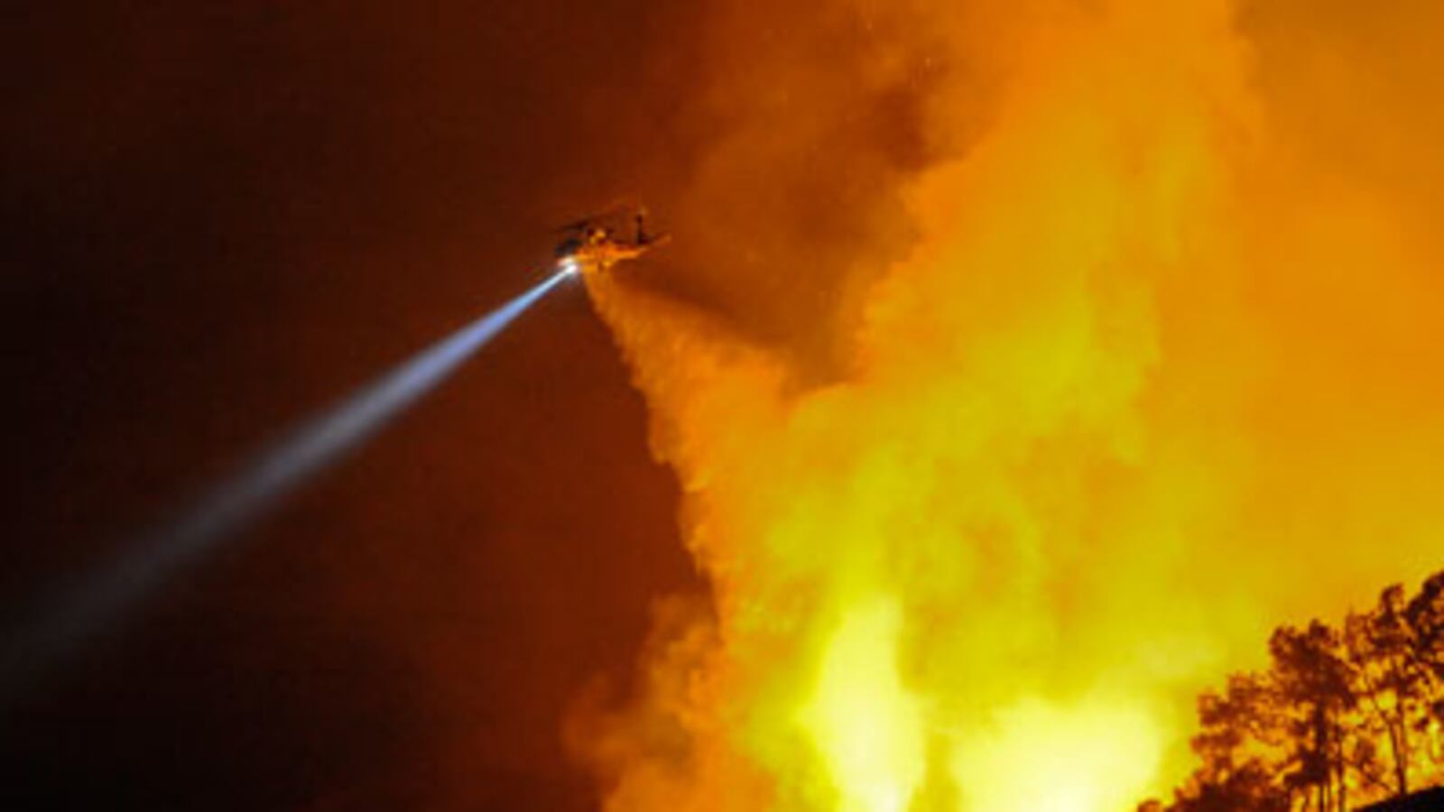 cheats/2009/08/28/wildfires-imperil-hundreds-of-homes/california-wire-fire-2_w2vmls
