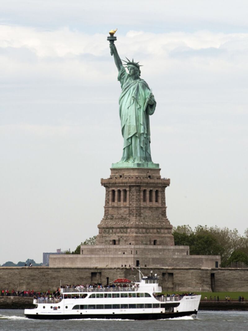 galleries/2012/01/31/super-bowl-smackdown-new-york-versus-boston/superbowl-cities-philanthropy_vqxtz1