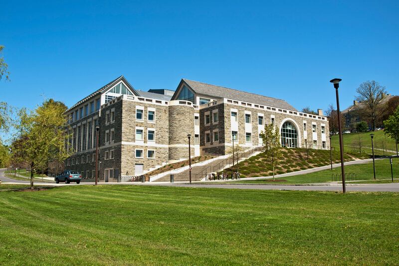 galleries/2014/11/06/20-most-rigorous-colleges-photos/141030-colleges-hardest23_rw7wwj