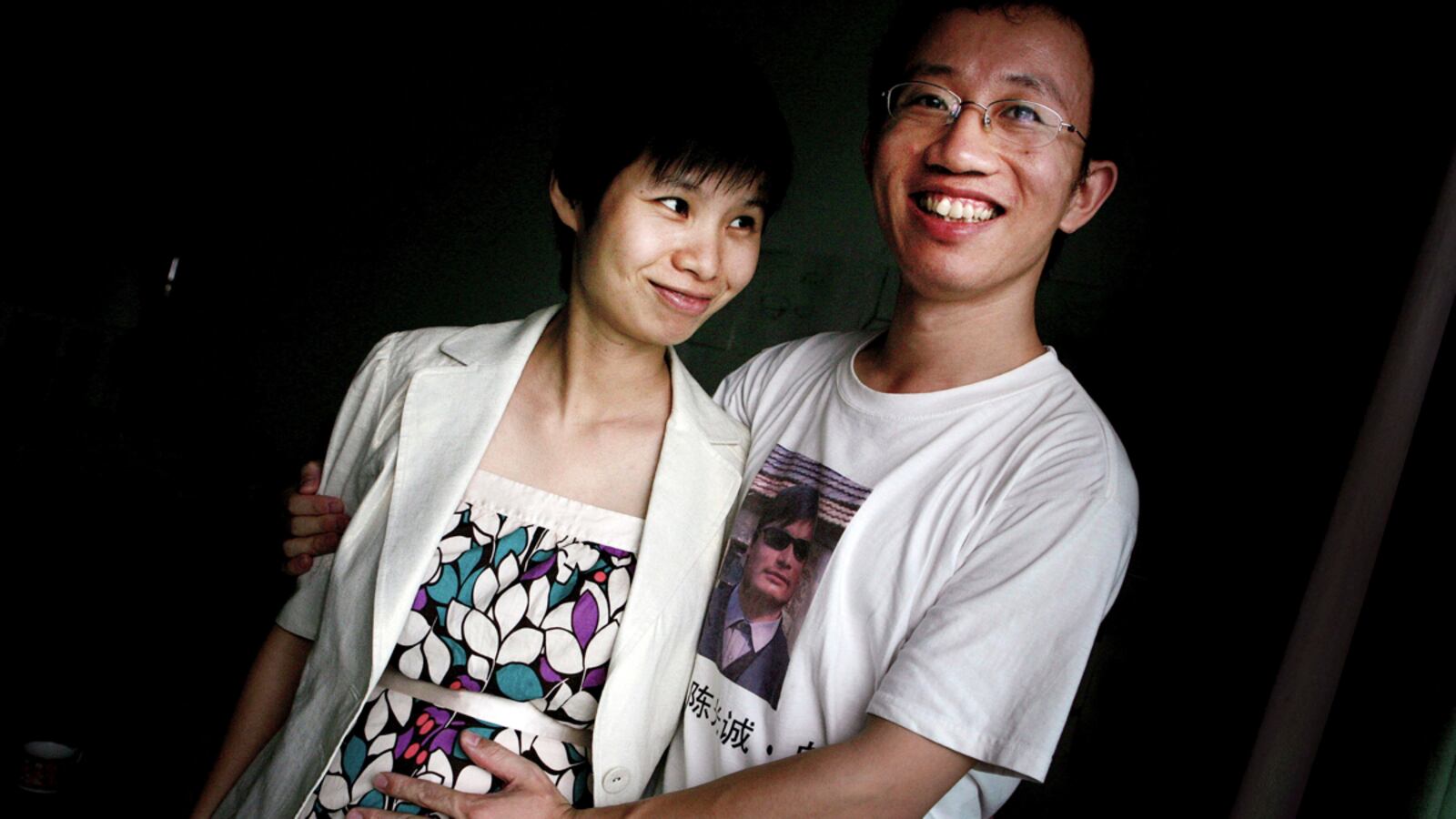 cheats/2011/06/26/chinese-dissident-released-from-jail/hu-jia-china-activist-freed-cheat_hzk26b