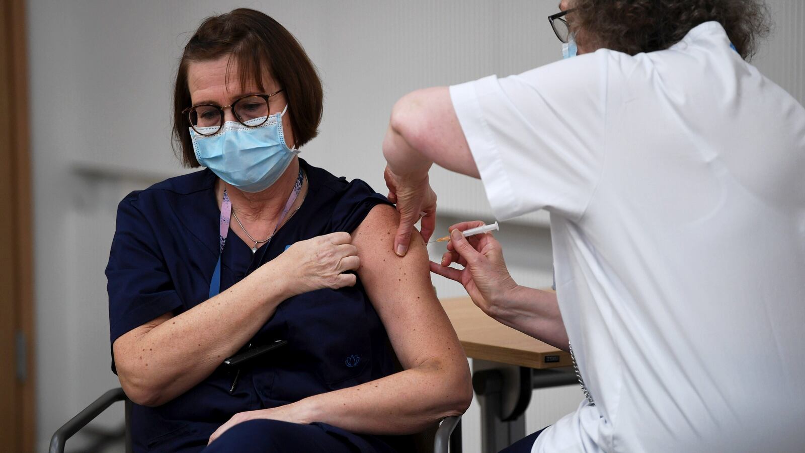 2020-12-27T122046Z_1255903384_RC2OVK99EFXY_RTRMADP_3_HEALTH-CORONAVIRUS-VACCINES-FINLAND_ct1gi9