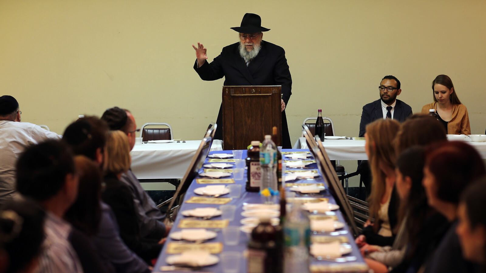 articles/2013/11/08/the-vulnerability-of-american-rabbis/rabbi-us-seder-openz_bsycu1