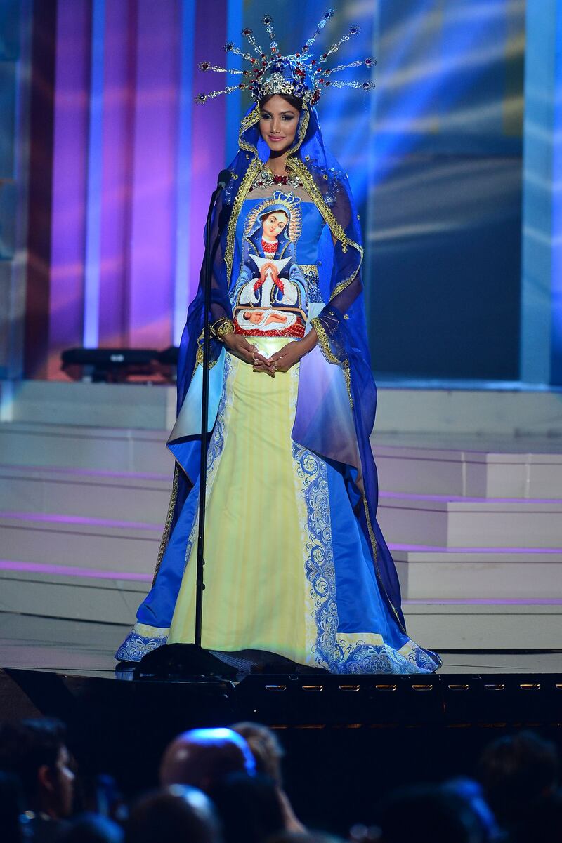 galleries/2015/01/26/miss-universe-s-bizarre-costume-contest-photos/150126-miss-universe-costumes-03_qctjzz