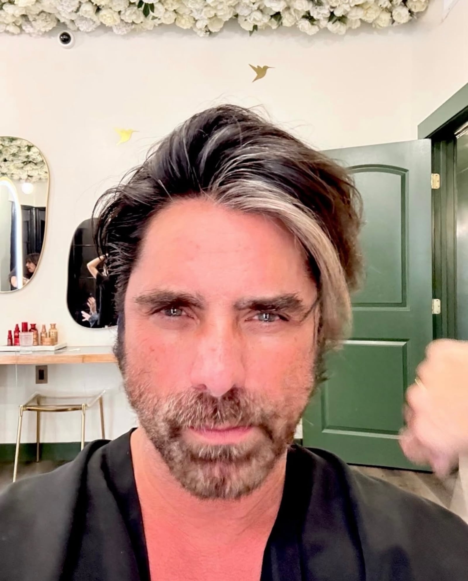 Stamos debuted his new blonde stripes on Instagram.