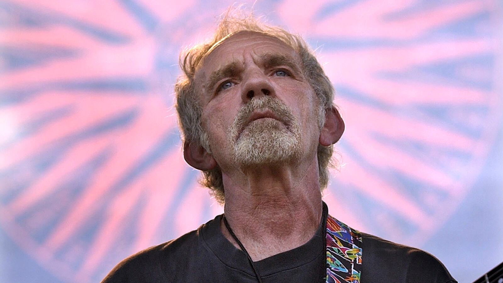 cheats/2013/07/28/musician-j-j-cale-dies/130728-JJ-Cale-cheat_euanvz