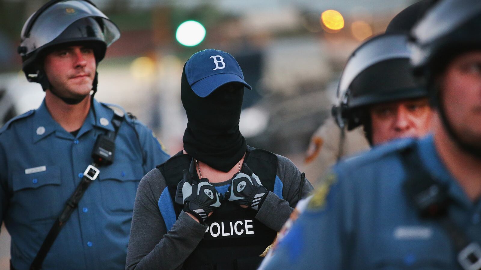 articles/2014/08/14/ferguson-chaos-is-only-just-beginning/140814-glawe-ferguson3a-tease_kh3zid