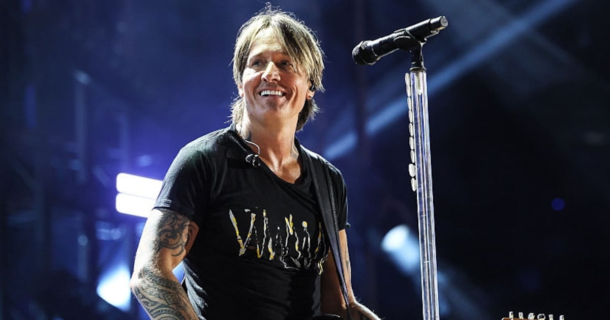 Keith Urban Returns to Stage With No Wedding Ring and Dumps Song About Nicole Kidman