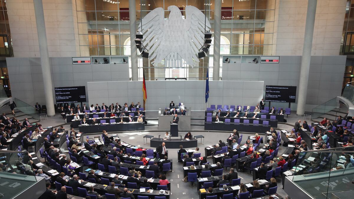 cheats/2011/09/29/german-approves-eu-bailout/germany-approves-eu-bailout-cheat_wfgspp