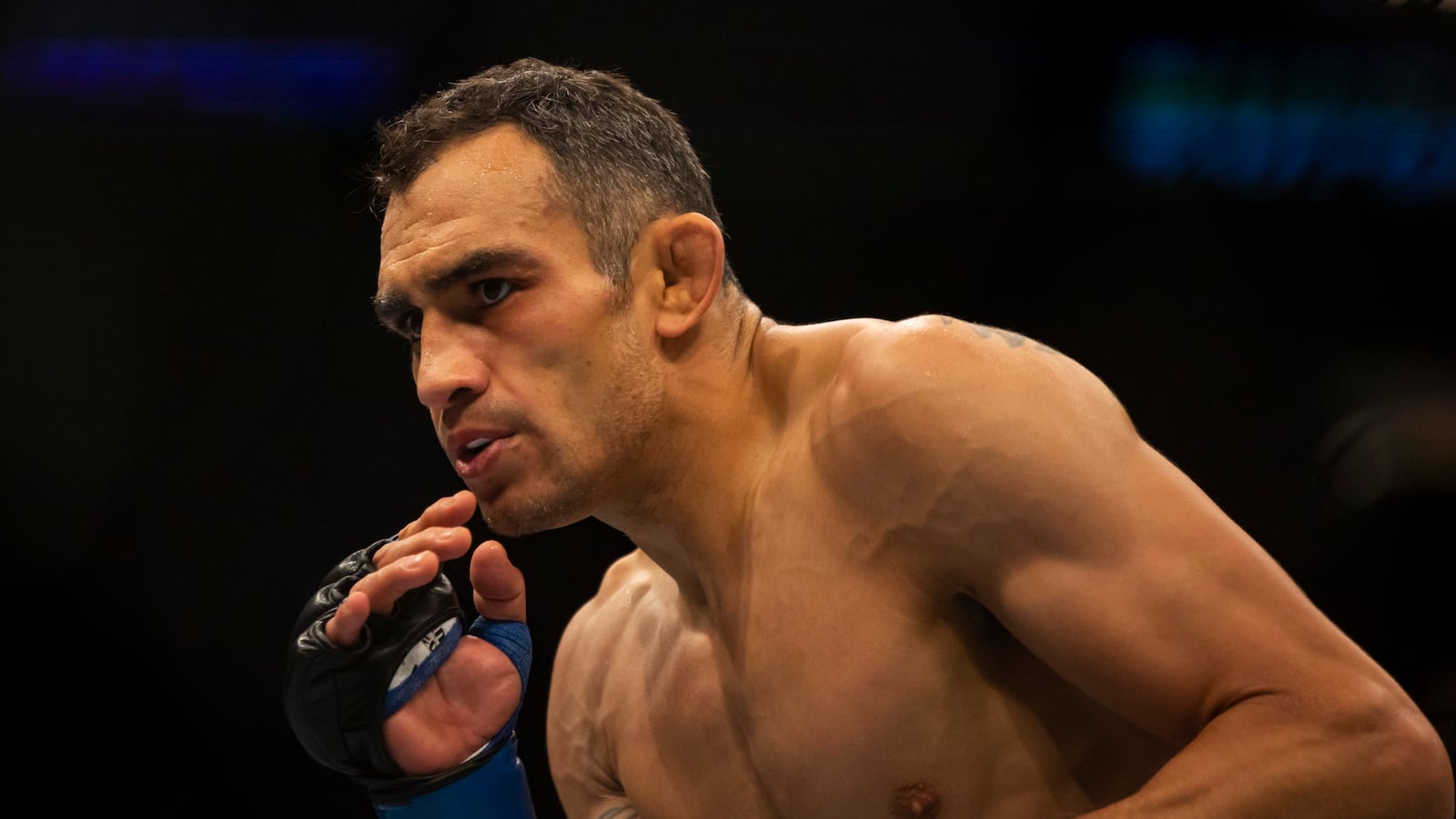 2022-05-26T223508Z_346518351_MT1USATODAY18361624_RTRMADP_3_MMA-UFC-274-CHANDLER-VS-FERGUSON_wa3i4s