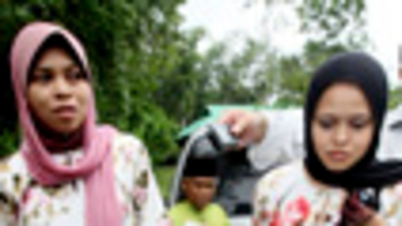 cheats/2010/02/18/malaysia-canes-women-some-for-adultery/malaysia-cane_oggumi