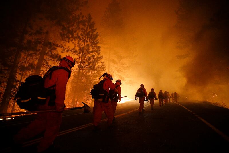 galleries/2013/08/25/massive-yosemite-wildfire-spreads-photos0/130825-Yosemite-fire-01_eqhtrg
