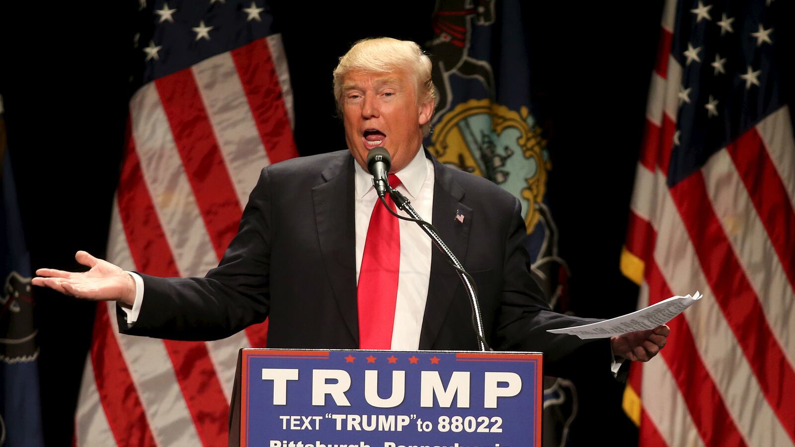 cheats/2016/04/14/trump-asks-about-dead-penn-state-coach/160414-trump-asks-about-dead-penn-coach-cheat_s4odhi