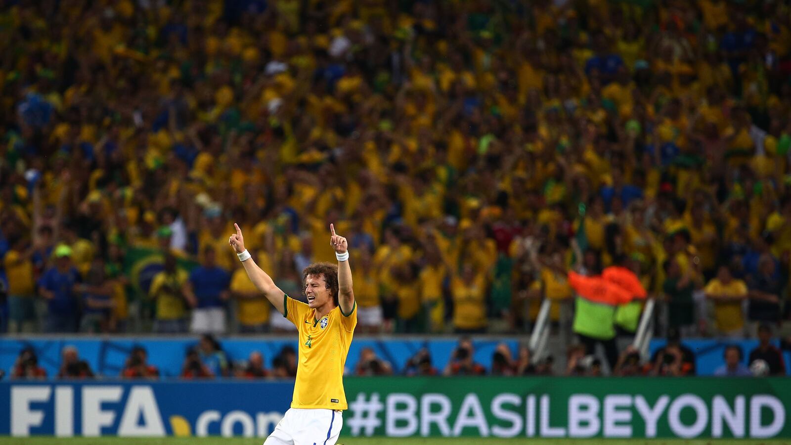 articles/2014/07/04/brazil-and-colombia-bring-make-it-the-ugly-game/140704-world-cup-david-luiz-tease_arzw36
