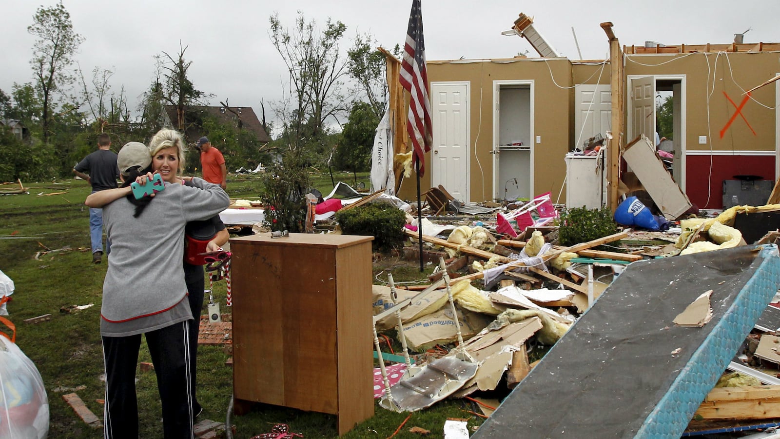 cheats/2015/05/12/5-dead-after-tornadoes-hit-texas-ark/150512-van-texas-tornado-cheat_gn21sf