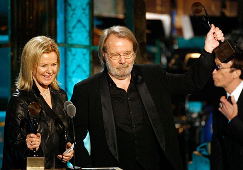 galleries/2010/03/16/rock-and-roll-hall-of-fame/rock-roll-hall-of-fame-12_znjdo4