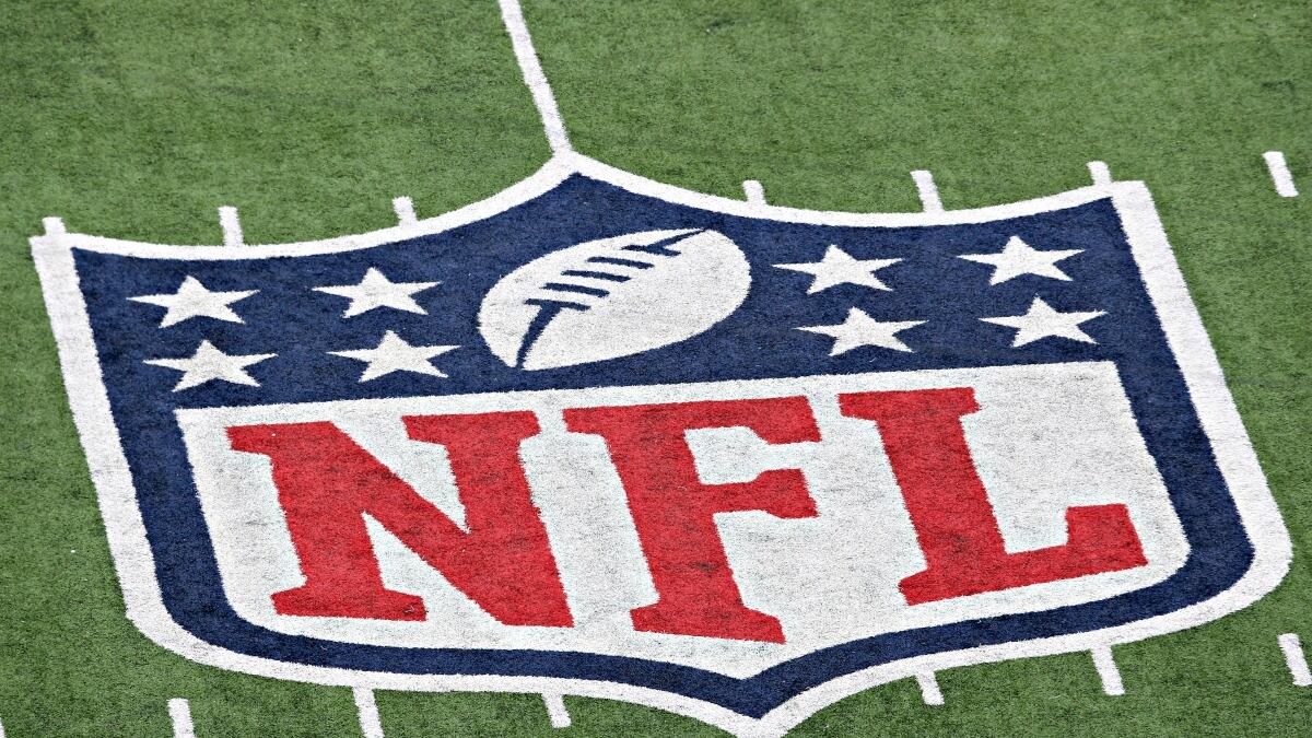 cheats/2013/08/23/espn-bows-to-pressure-from-nfl/130823-NFL-cheat_pcfpfy