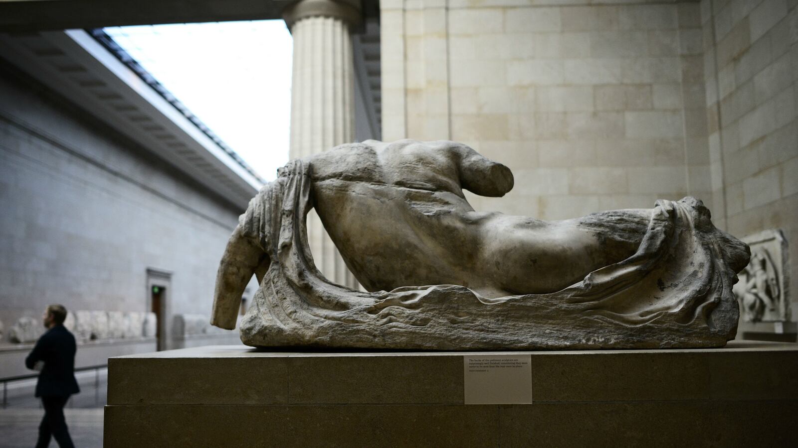 cheats/2014/12/05/elgin-marbles-leave-uk-for-first-time/141205-elgin-marbles-cheat_bxeo2n