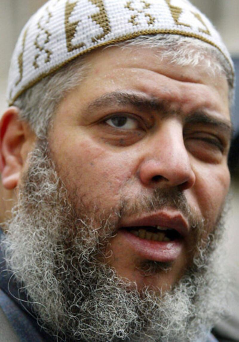 articles/2012/09/25/bbc-presenter-apologises-for-revealing-queen-s-private-comments-on-hamza/hamza_ha9sgk