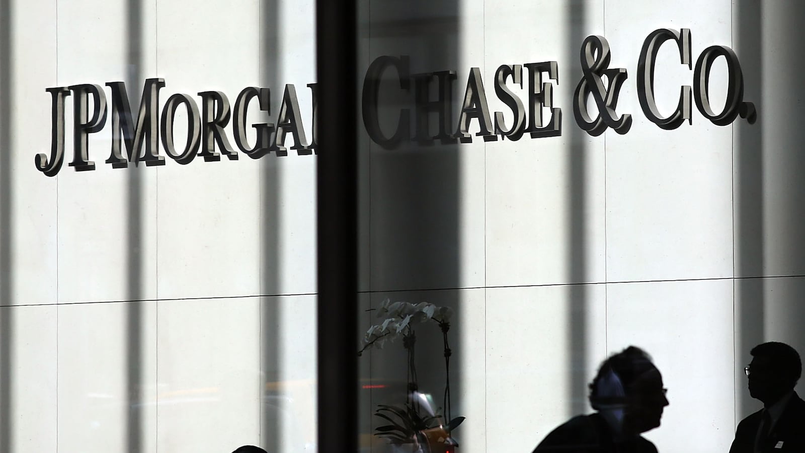 cheats/2013/02/07/jpmorgan-internal-emails-exposed/130207-jmorgan-e-mails-deals-cheat_w90til