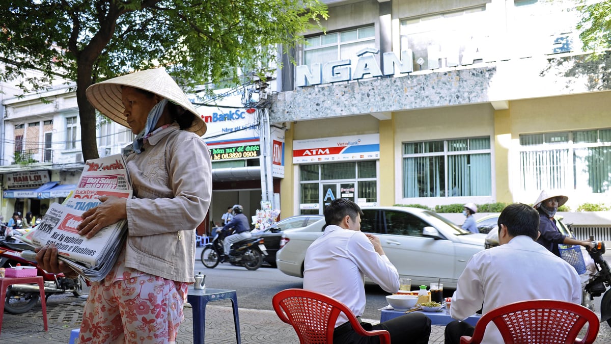 cheats/2013/01/03/starbucks-to-open-in-vietnam/starbucks-asia-vietnam-cheat_jbpp2w