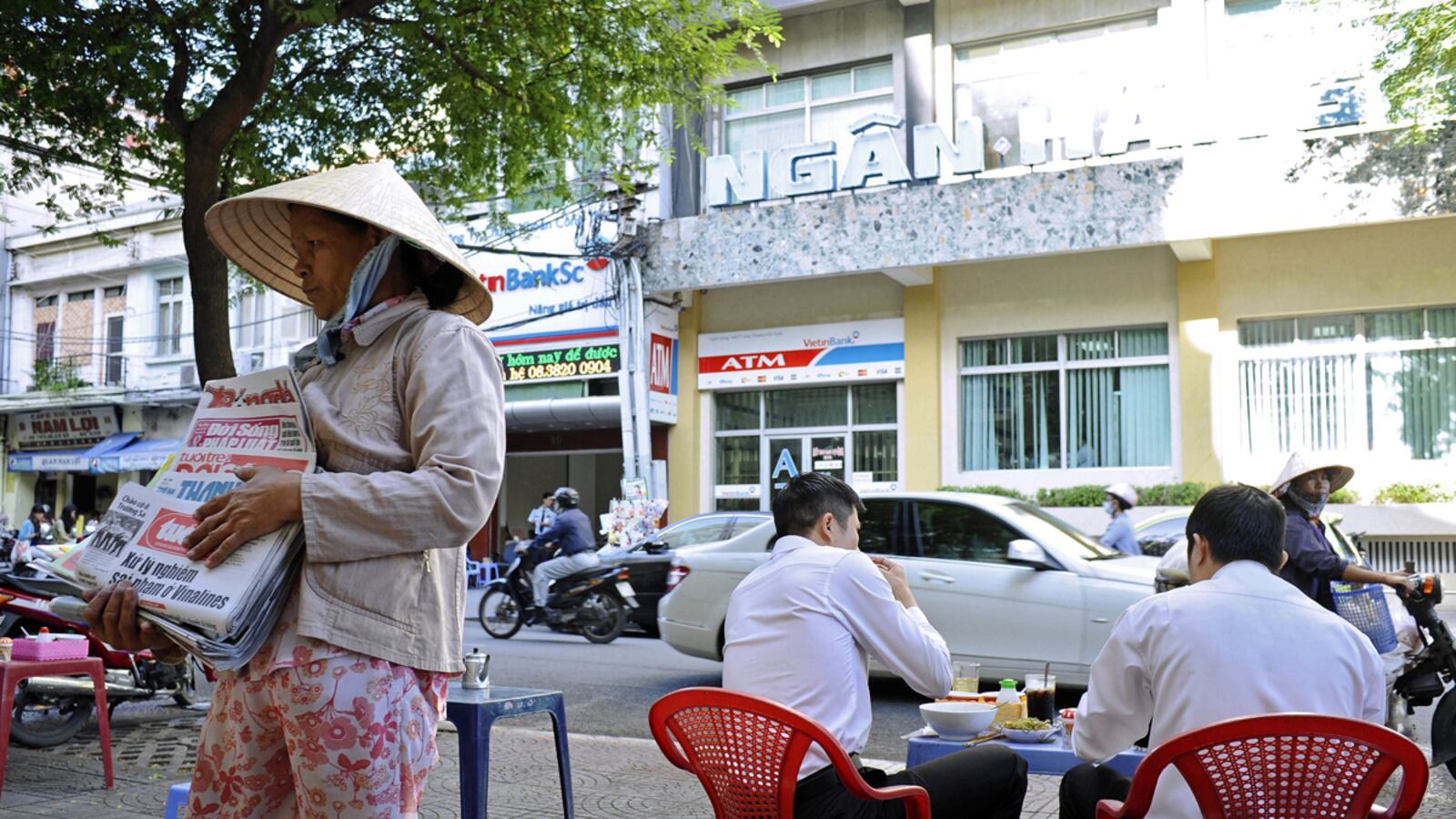 cheats/2013/01/03/starbucks-to-open-in-vietnam/starbucks-asia-vietnam-cheat_jbpp2w