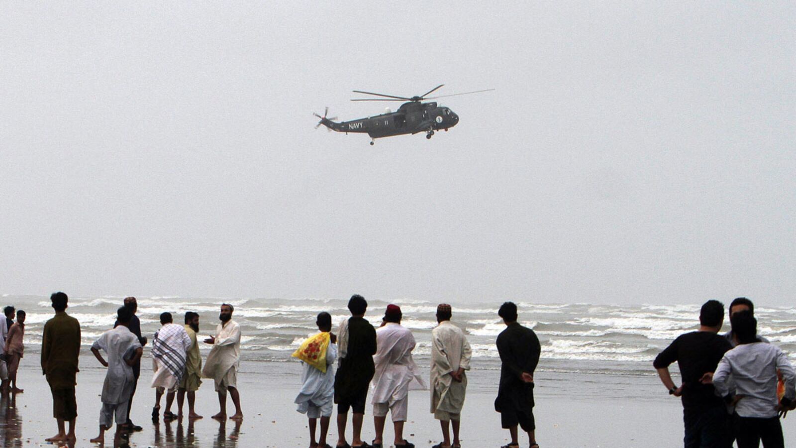 cheats/2014/08/01/pakistan-recovers-31-drowned-bodies/140801-karachi-drowning-cheat_tkta00
