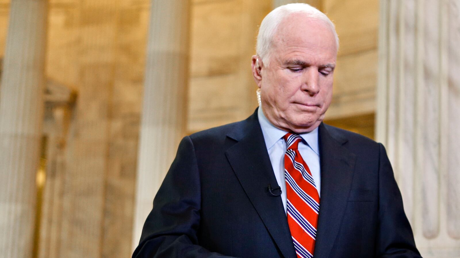 cheats/2013/09/03/mccain-plays-poker-during-syria-hearing/130903-mccain-poker-cheat_stbked