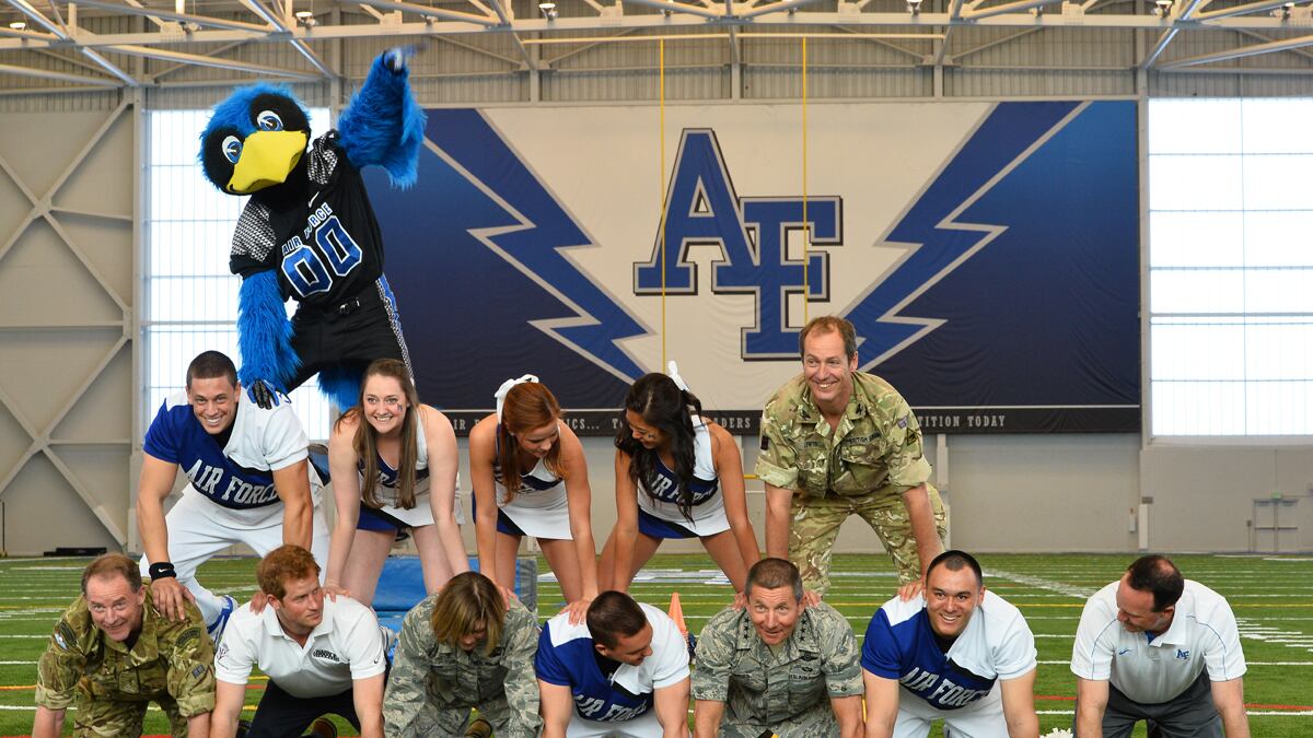 articles/2013/05/13/prince-harry-in-human-pyramid-pictures-sfw-in-case-you-re-wondering/harry-pyramid-tease_diy0bw