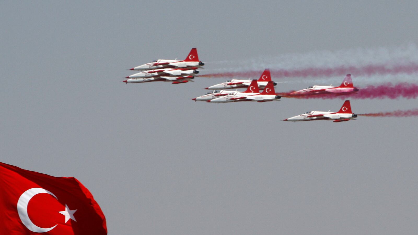articles/2014/10/10/the-secret-nato-turkey-war-game-for-isis/141009-irving-turkish-air-force-tease_otraqi