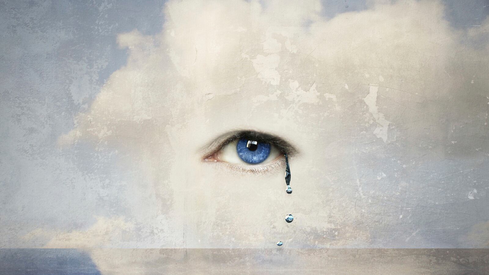 articles/2014/10/16/book-bag-reading-your-way-out-of-grief/141015-wd-bookb-tease_agmhsc