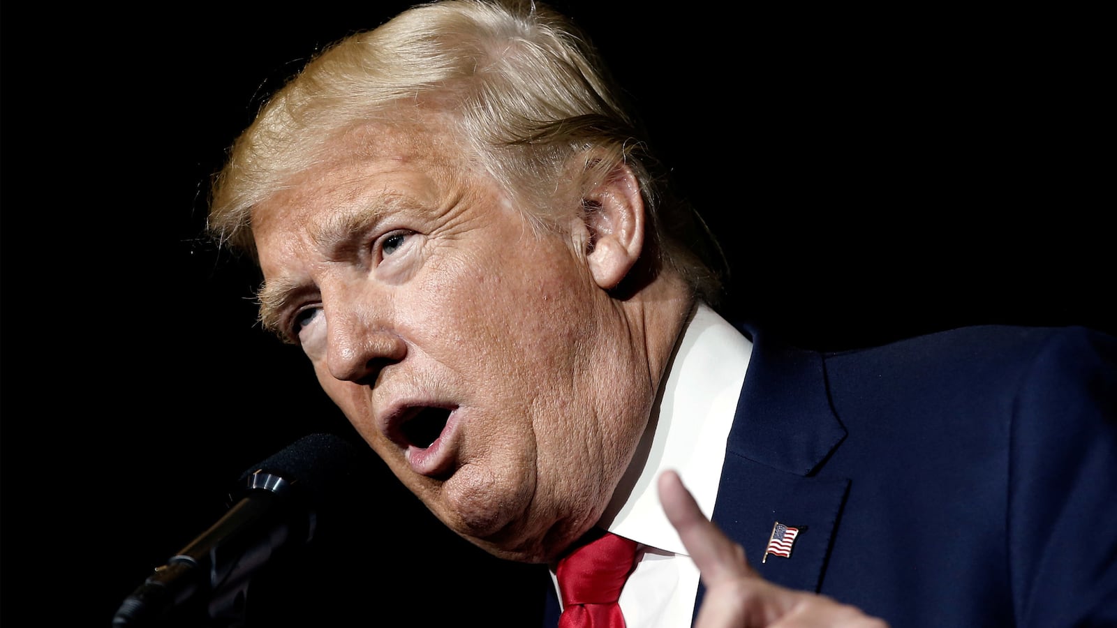 articles/2016/10/15/as-campaign-implodes-donald-trump-says-hillary-clinton-is-on-drugs/161015-Resnick-Kucinich-trump-hillary-on-drugs-tease_ck0jzi