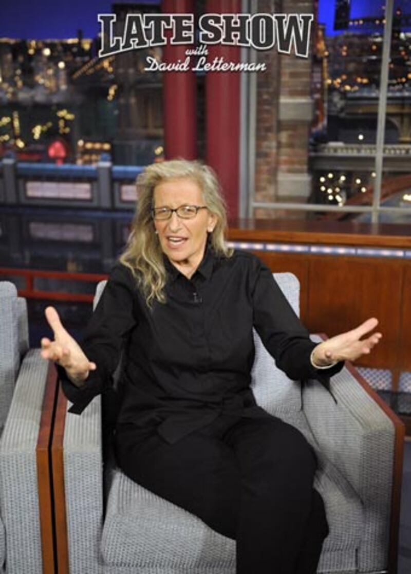 galleries/2011/11/13/zooey-deschanel-victoria-s-secret-show-in-celebrity-twitpics-photos/annie-leibovitz-celebrity-twitter-photos-111113_h68o5e