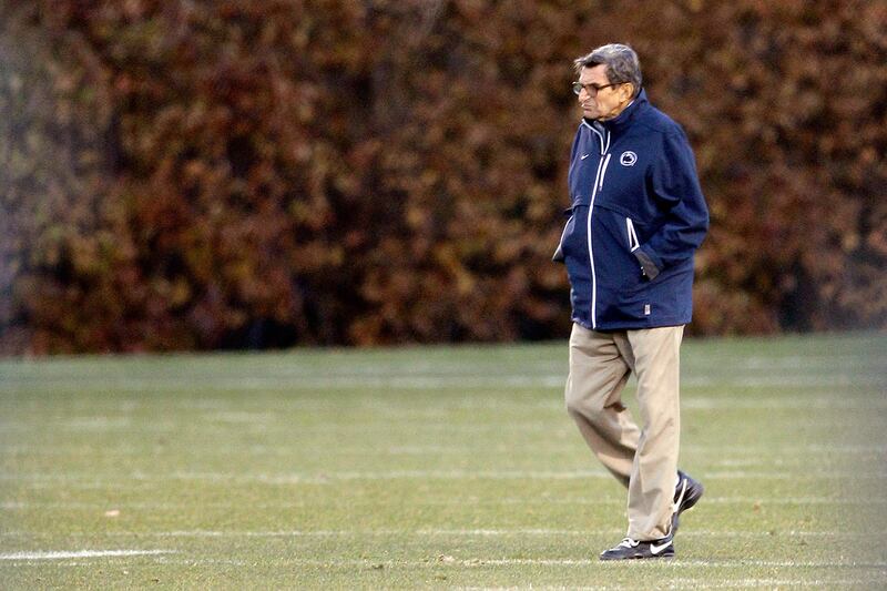 articles/2012/01/23/did-penn-state-s-sex-abuse-case-bring-on-the-death-of-joe-paterno/paterno-broken-heart-schwartz_zfvfc4