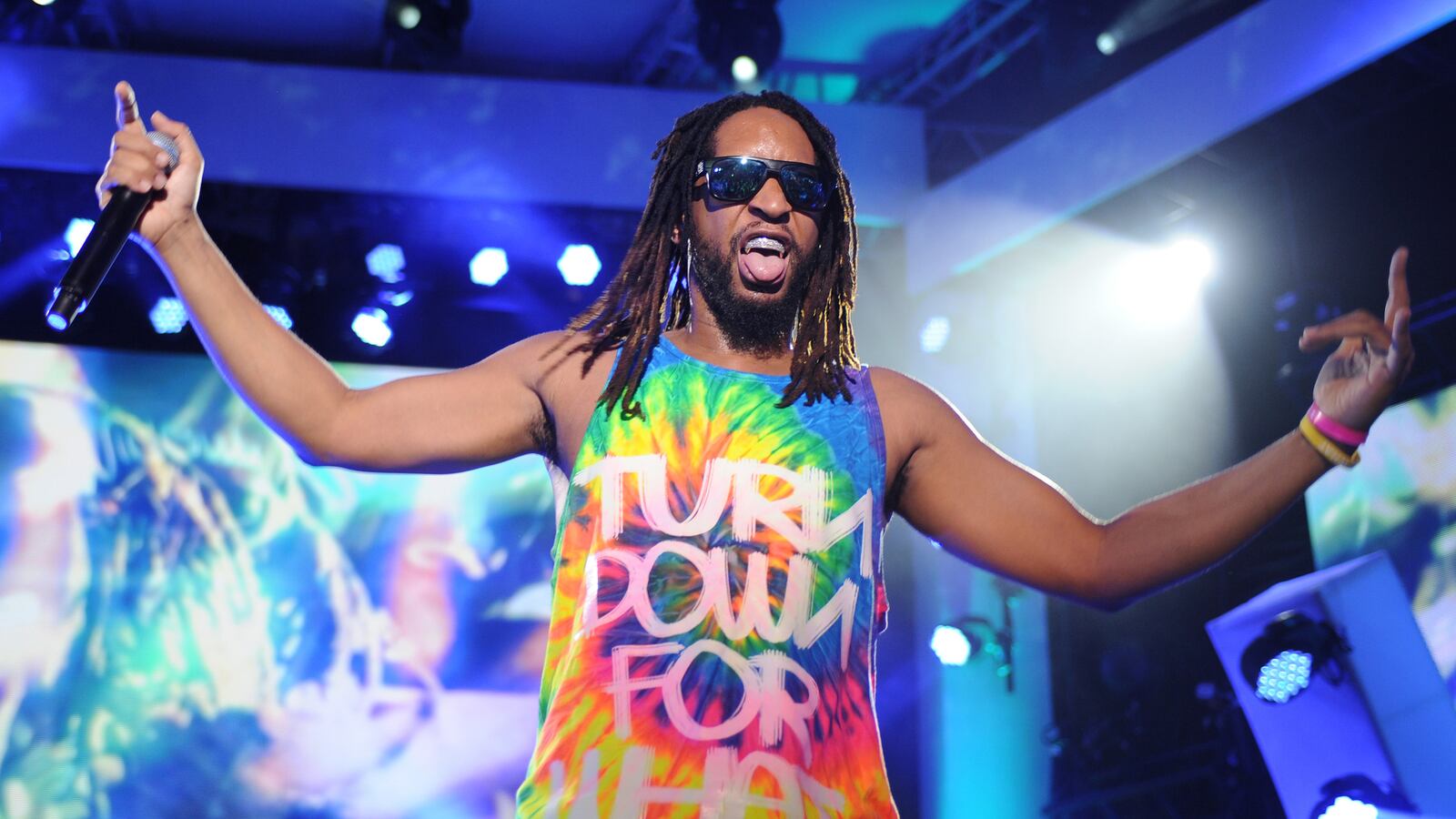 articles/2015/07/09/still-raging-after-all-these-years-lil-jon-on-his-edm-rebirth-and-burning-the-confederate-flag/150706-stern-lil-jon-tease_gzwyio