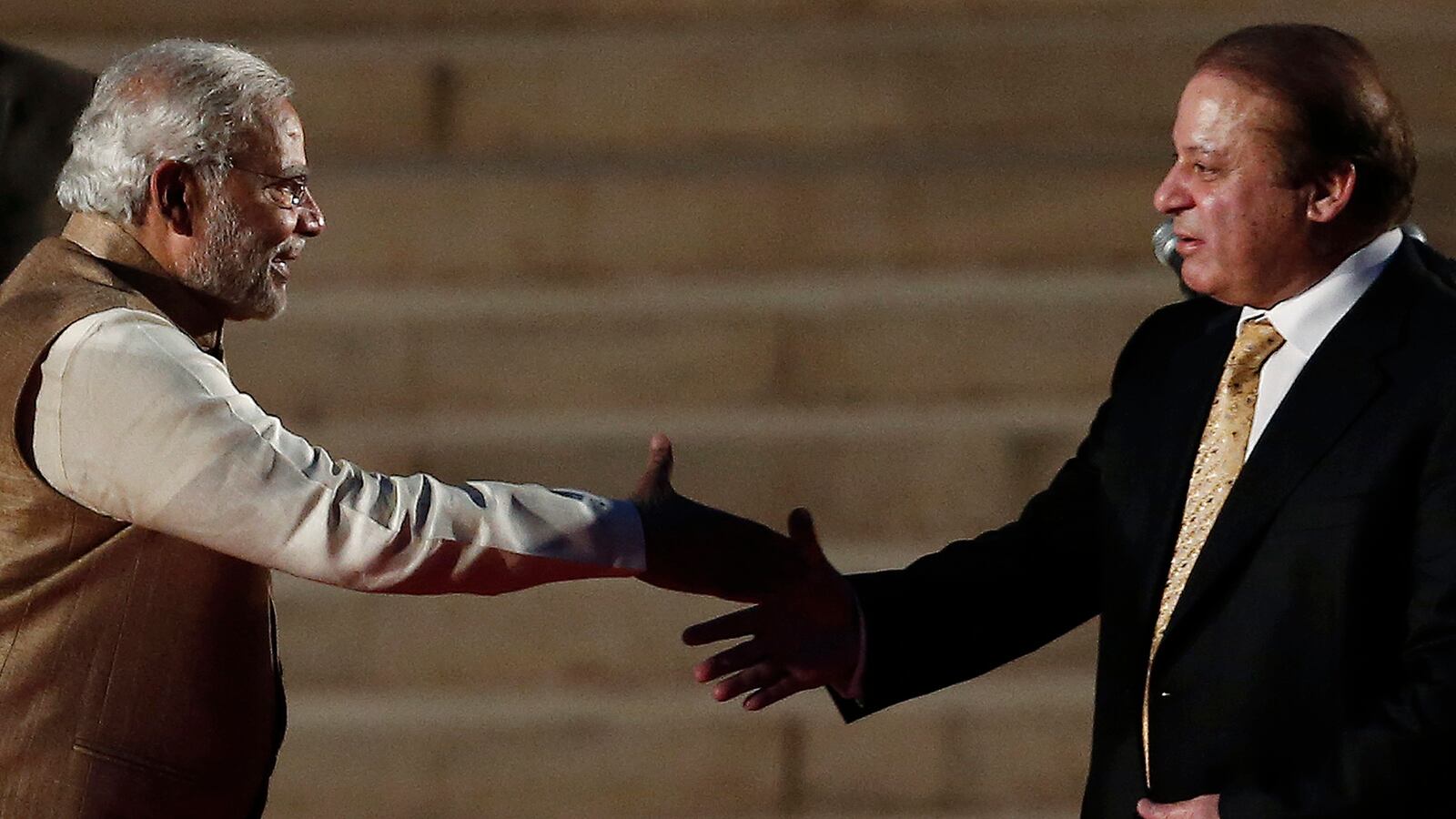 cheats/2014/05/26/narendra-modi-sworn-in-as-india-s-pm/140526-india-cheat_teqtey