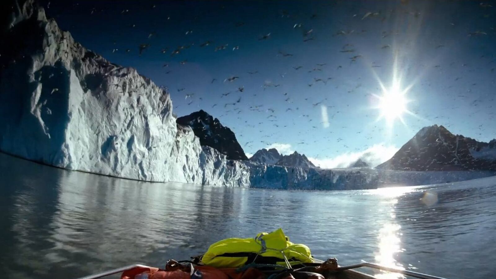 videos/2012/10/08/to-the-arctic-the-challenges-of-filming-in-the-arctic/featurette-4-challenges-filming-arctic_etkh4t