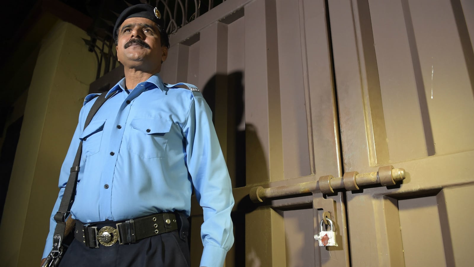 cheats/2015/06/12/pakistan-expels-save-the-children/150612-Pakistan-Save-the-Children-cheat_wfj85t