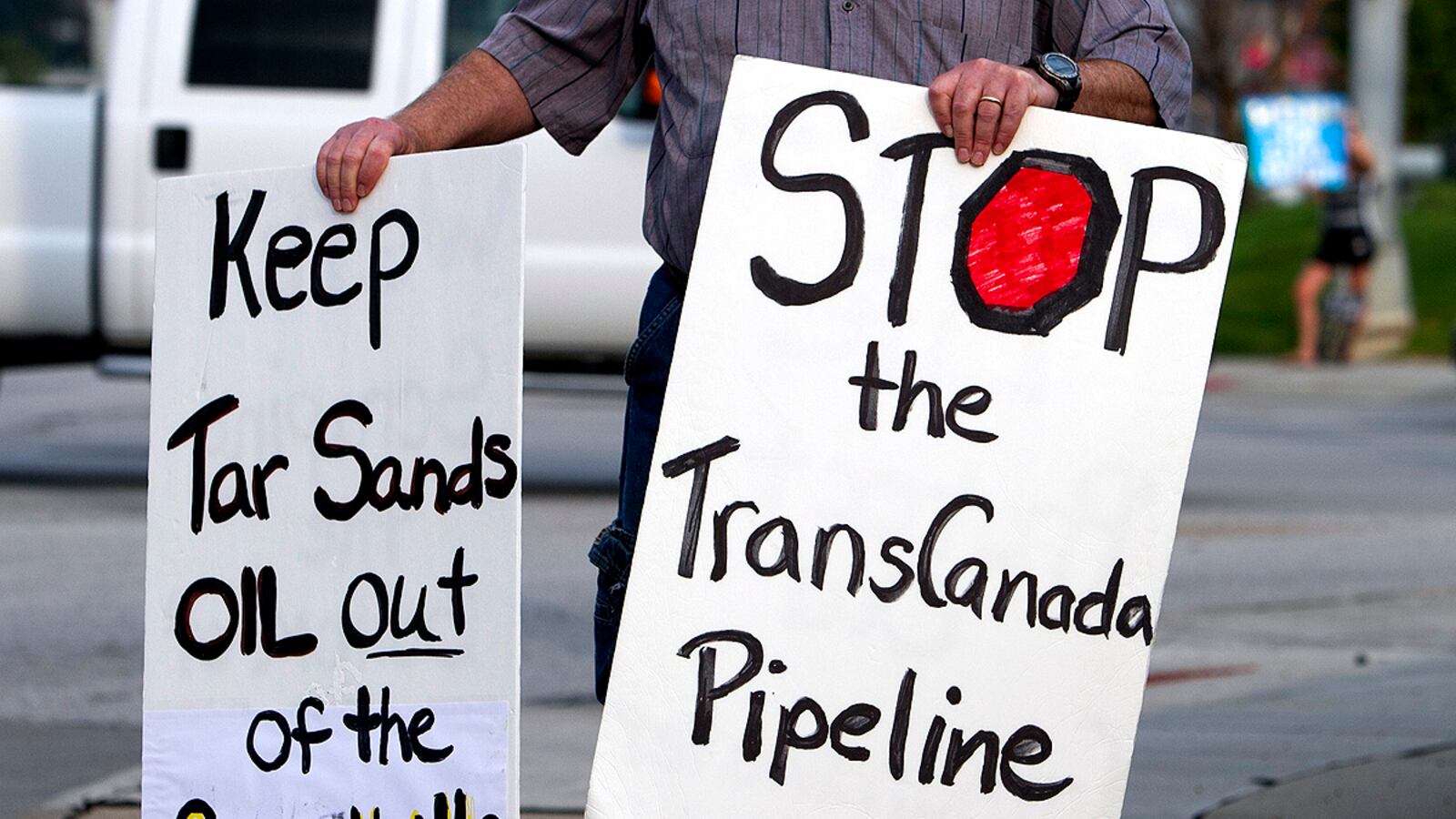 articles/2012/04/24/obama-in-alberta/keystone-pipeline-cheat_inms4x