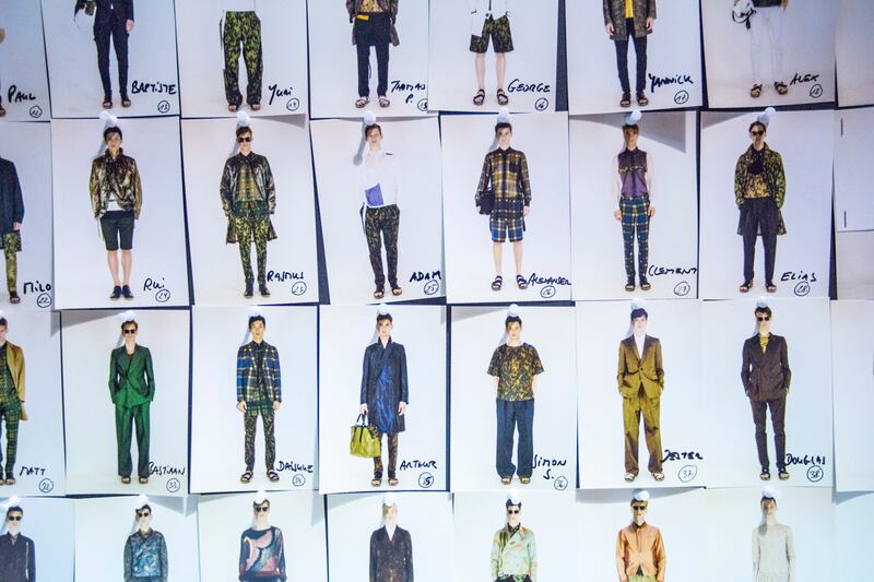 galleries/2012/07/02/men-s-fashion-week-in-paris-spring-2013-backstage-photos/paris-fashion-tachman-noten-4_zhxe6e