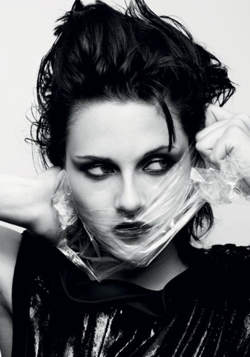 galleries/2009/10/01/kristen-stewart-grows-up/hg--interview-stewart--2_jcgwls