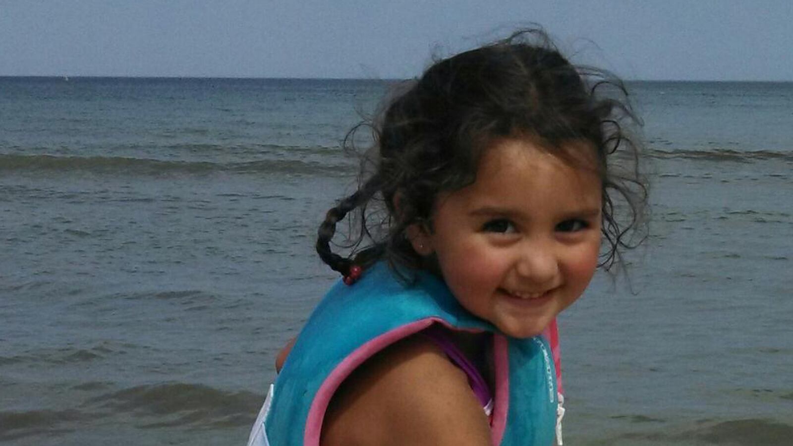 articles/2014/11/12/just-put-the-guns-down-11-children-in-milwaukee-shot-this-year/141111-daly-girl-shot-tease_jv7c0t