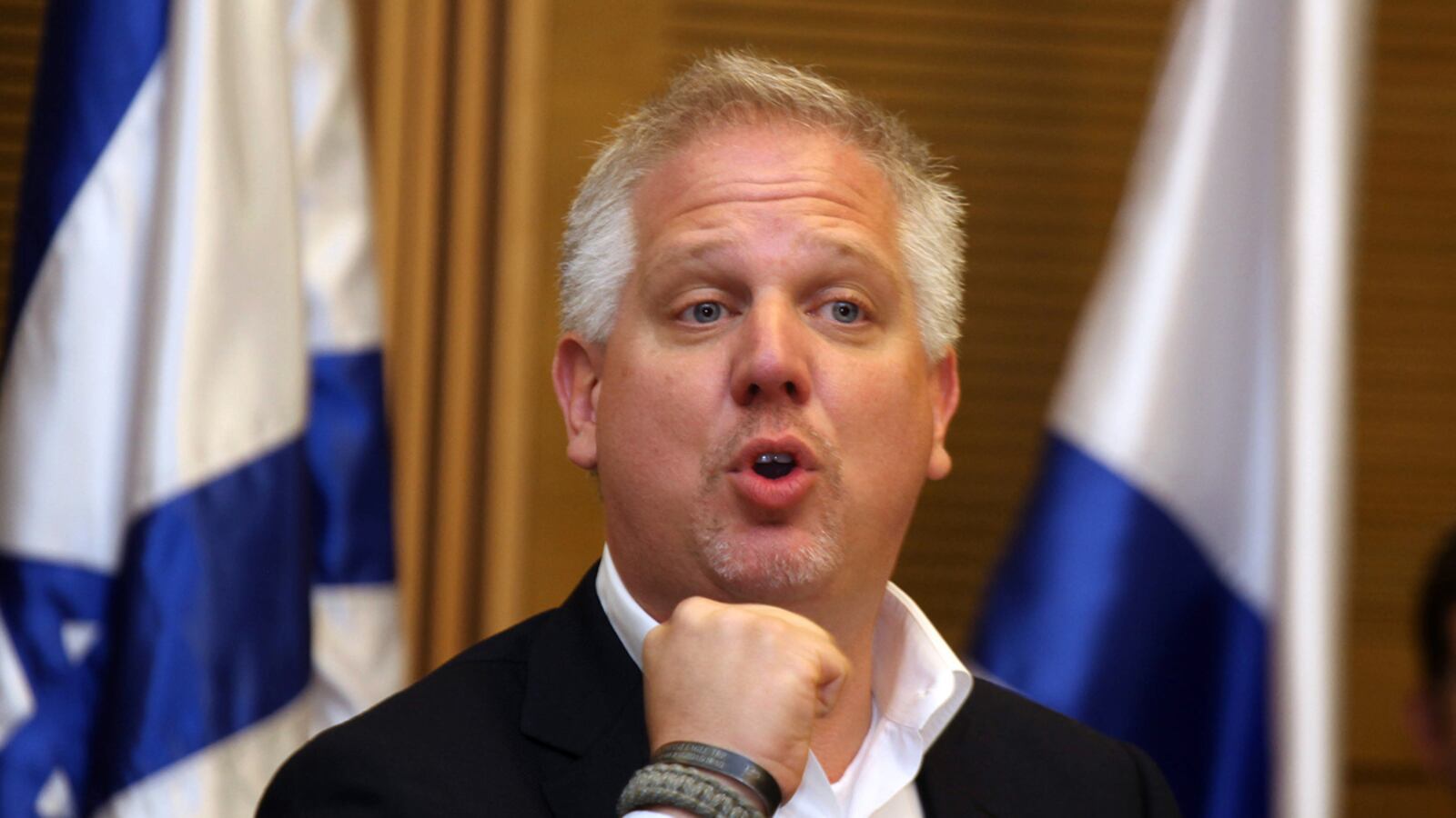 cheats/2011/11/15/glenn-beck-to-create-animated-show/glenn-beck-show-cheat_rp8h4n