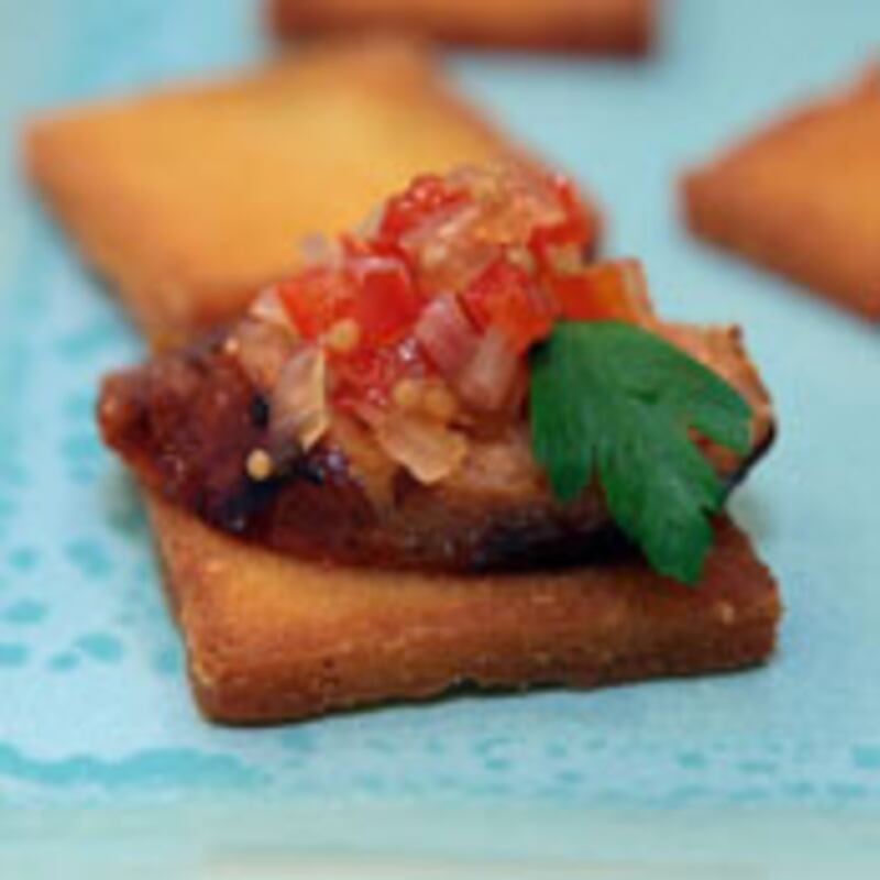 articles/2009/08/25/polenta-with-spicy-sausage-and-red-pepper-relish/polenta-sausage-recipe_45270_ij5ur2